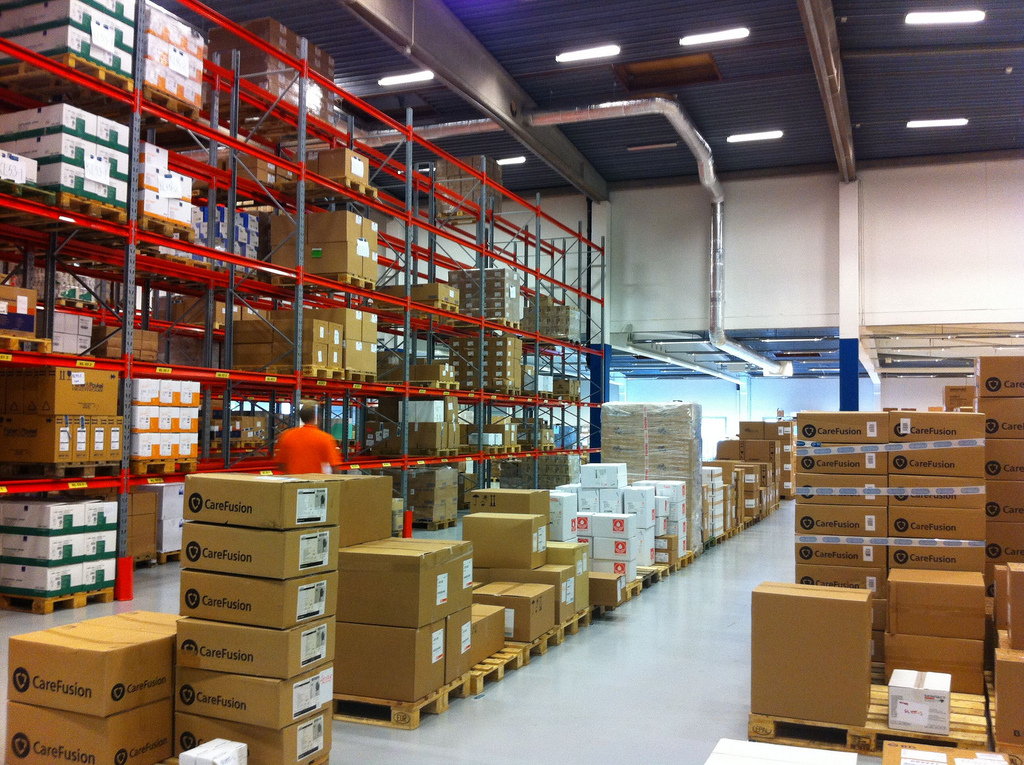 http://www.worldwidebrands.com/blog/wp-content/uploads/2012/07/mediq_sverige_kungsbacka_warehouse.jpg